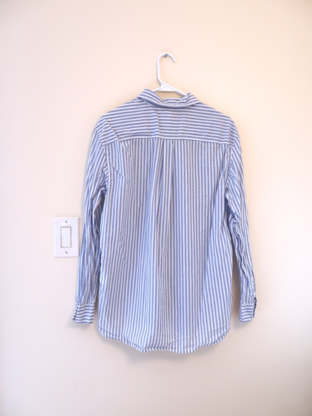 H&M Cotton Blue White Striped Relaxed Button Up Long Sleeve Shirt Coastal Preppy - Picture 2 of 7